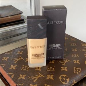 Laura Mercier flawless fusion foundation 3W1 dusk